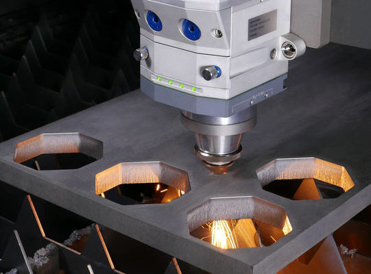 Máquina de corte a laser de fibra de ferro de 3 kW a 6 kW com velocidade de corte de 0 a 100 m/min