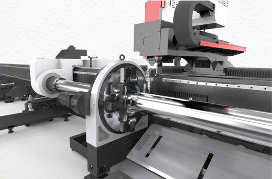 Máquinas de corte a laser de tubos 3D com refrigeração por água e software de controlo FSCUT5000B