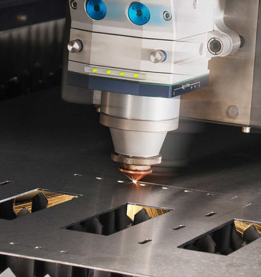 Máquina de corte a laser MAX Raycus A escolha definitiva para corte de metal de alta precisão