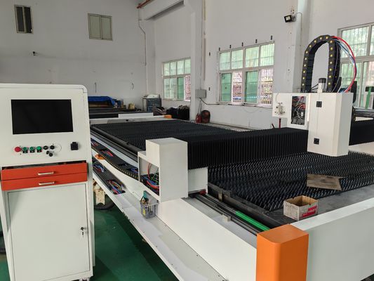 Alta produtividade 3015 Laser de corte de fibra para corte de placas metálicas espessura 0-30mm
